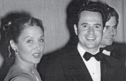 Betty Garrett y Larry Parks, ambos actores fueron incluidos en la infame "lista negra" de comunistas